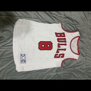 Chicago Bulls Zach Lavine home jersey